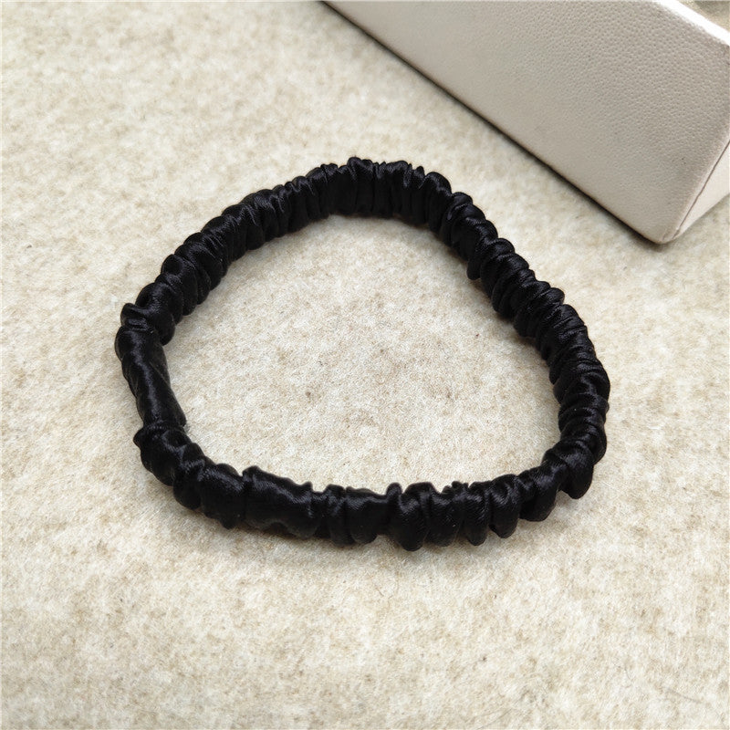 Silk seamless hair tie